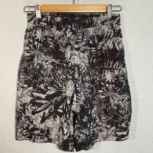 Lululemon Pace Breaker Shorts